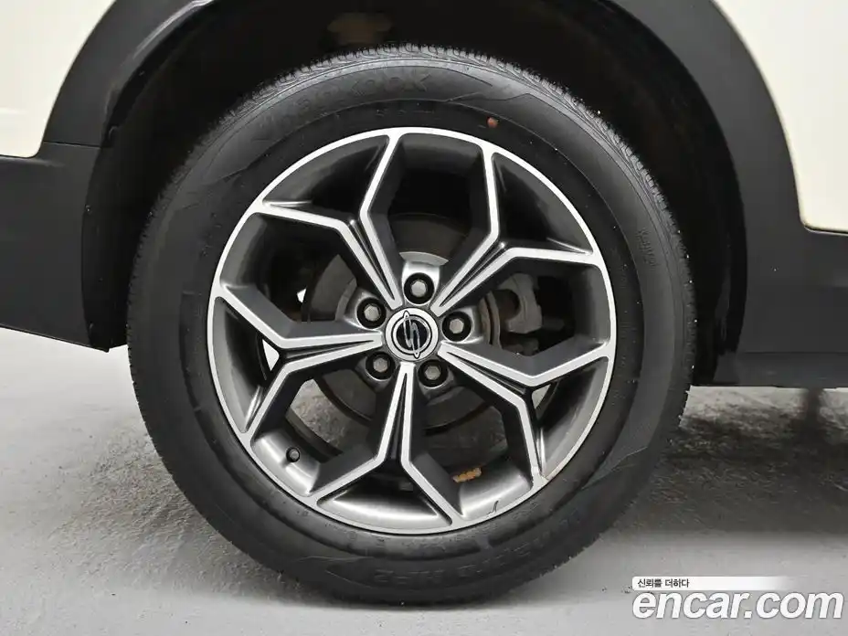 SsangYong Korando 2021 1.5 автомат (гидро), фото 5