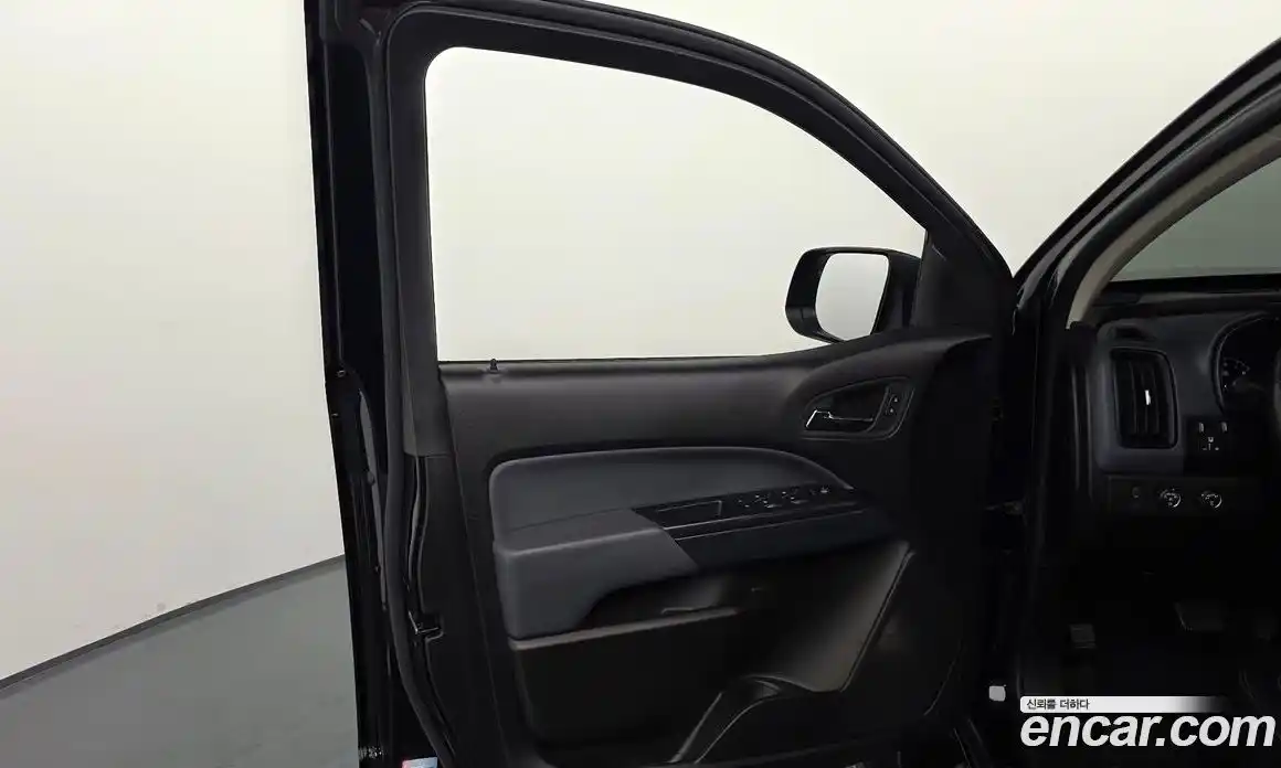 Chevrolet Colorado 2022 3.6 автомат (гидро), фото 14