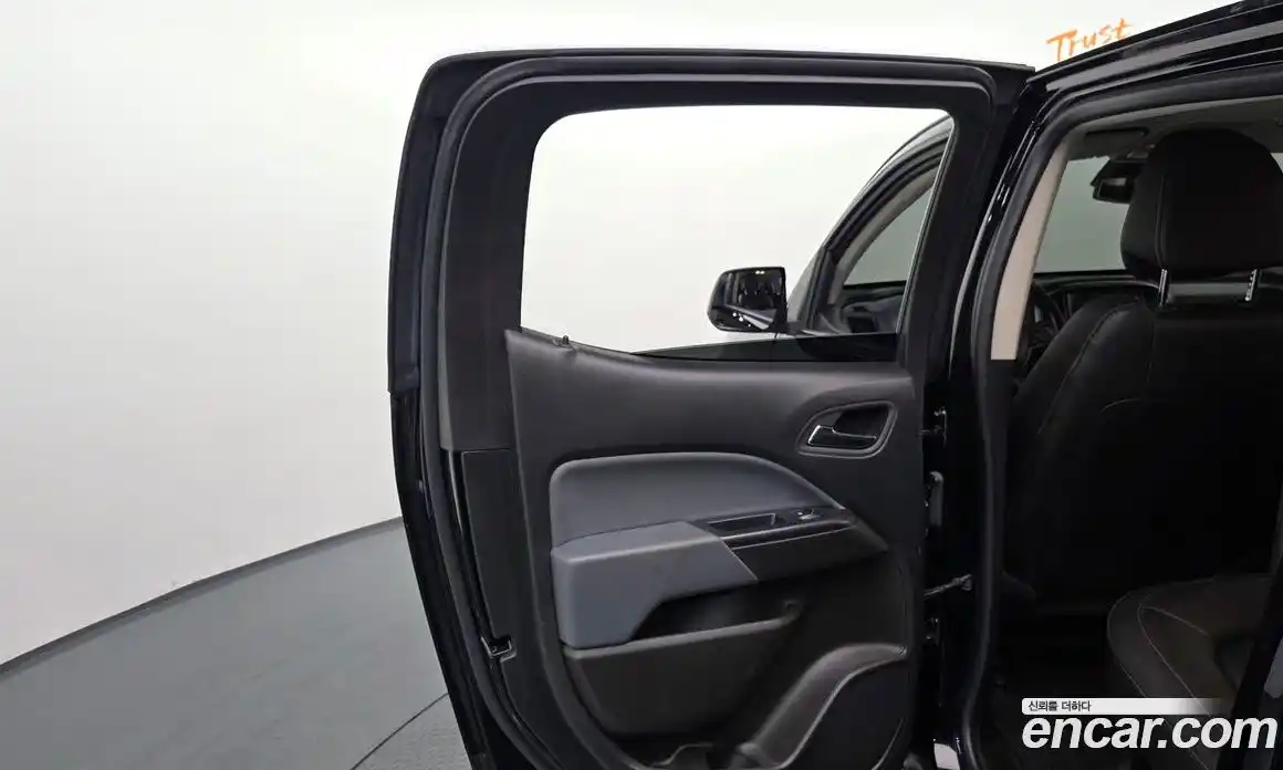 Chevrolet Colorado 2022 3.6 автомат (гидро), фото 15