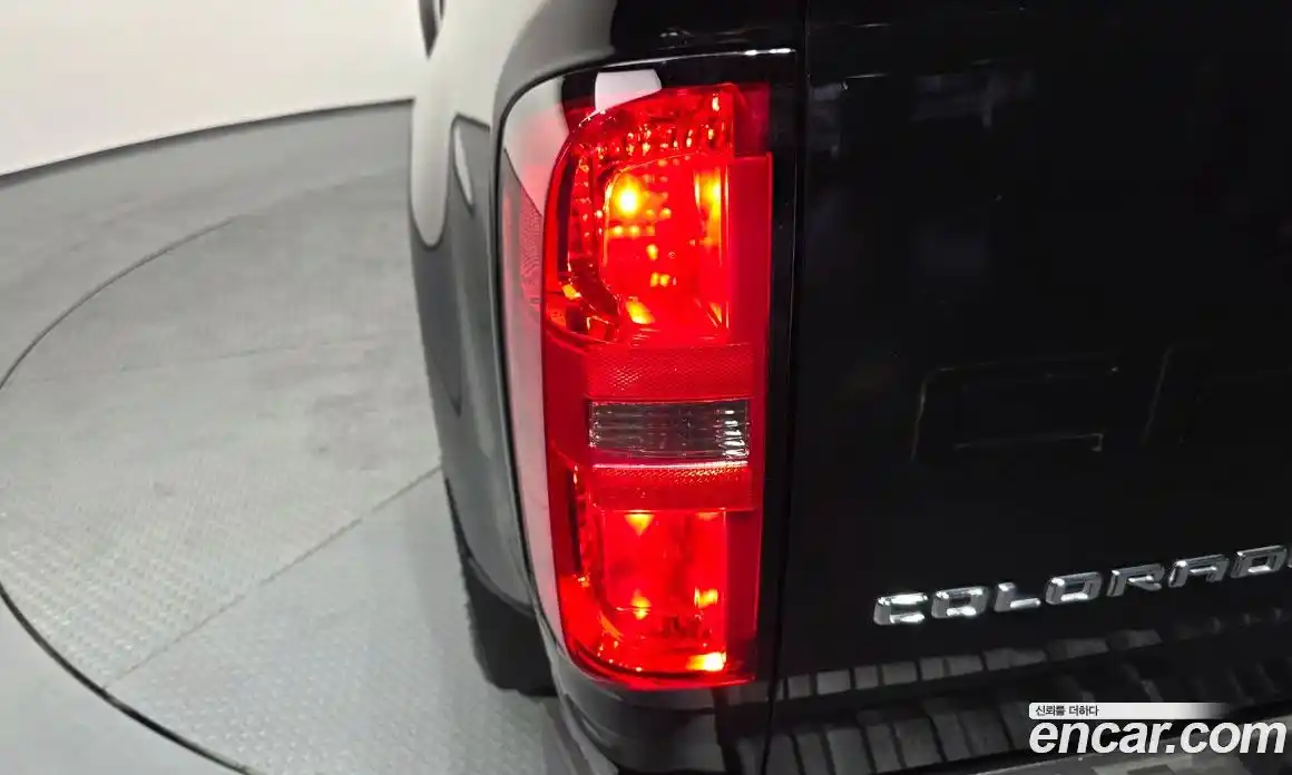 Chevrolet Colorado 2022 3.6 автомат (гидро), фото 9