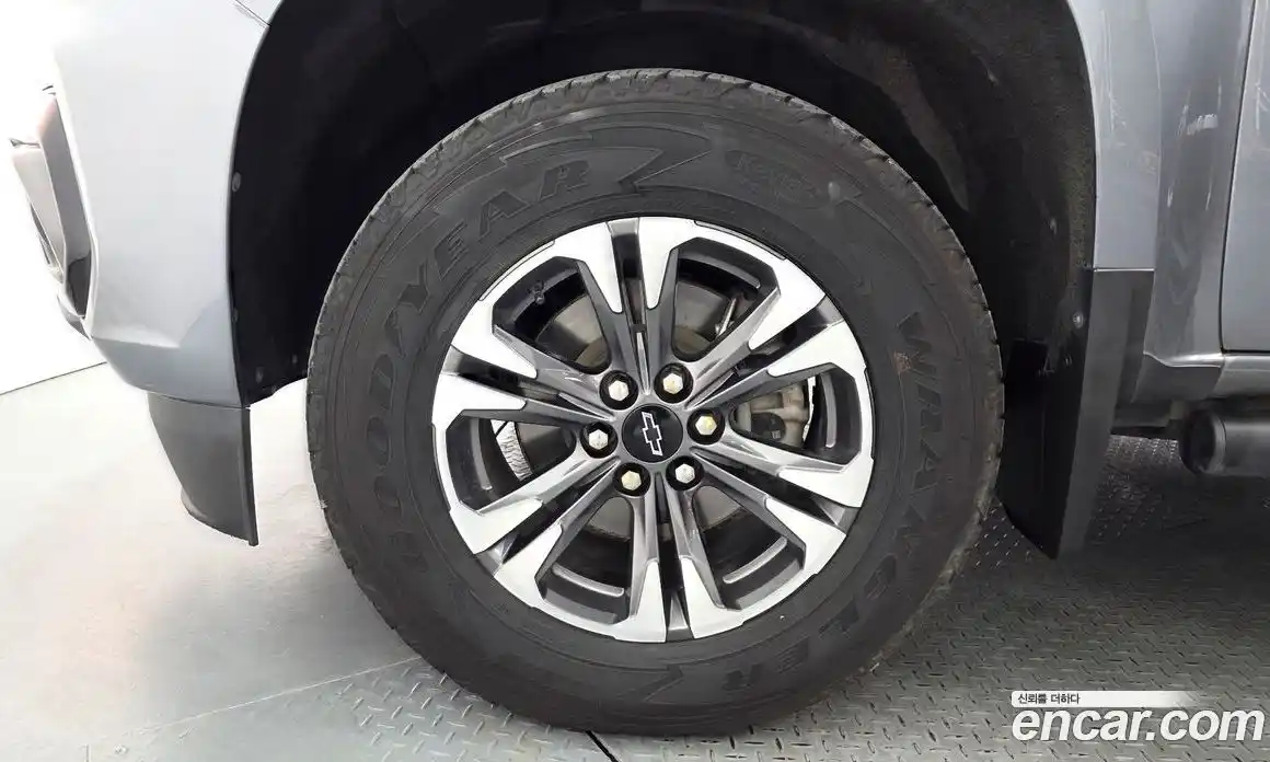Chevrolet Colorado 2021 3.6 автомат (гидро), фото 5