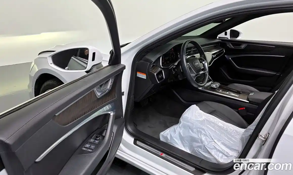 Audi A6 2021 2.0 автомат (гидро), фото 13