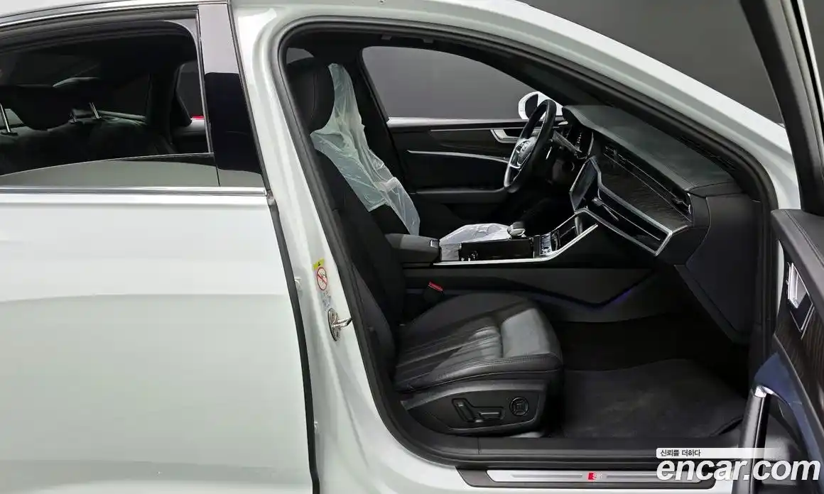 Audi A6 2021 2.0 автомат (гидро), фото 16