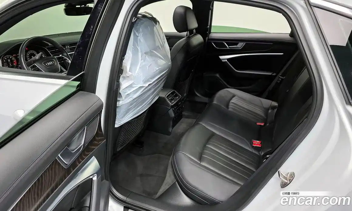 Audi A6 2021 2.0 автомат (гидро), фото 18