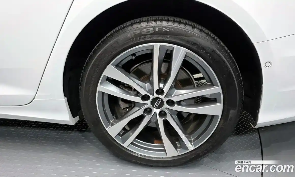 Audi A6 2021 2.0 автомат (гидро), фото 7