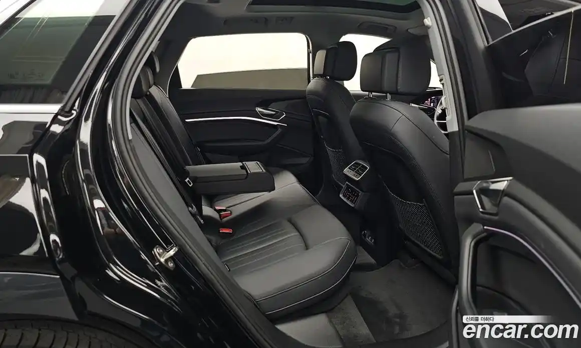 Audi e-tron 2021 0.2 автомат (гидро), фото 18