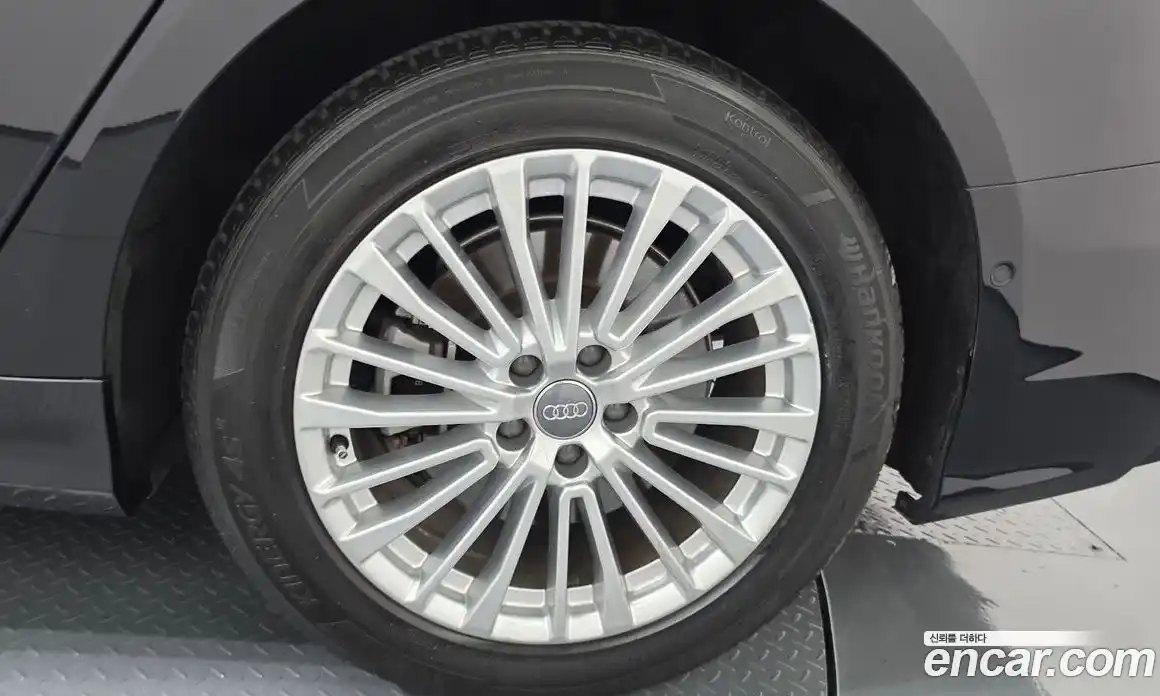 Audi A6 2019 2.0 автомат (гидро), фото 6