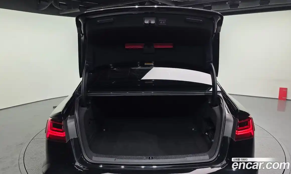 Audi A6 2018 2.0 автомат (гидро), фото 20
