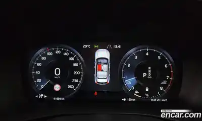 Volvo XC40 2020 2.0 автомат (гидро), миниатюра 11