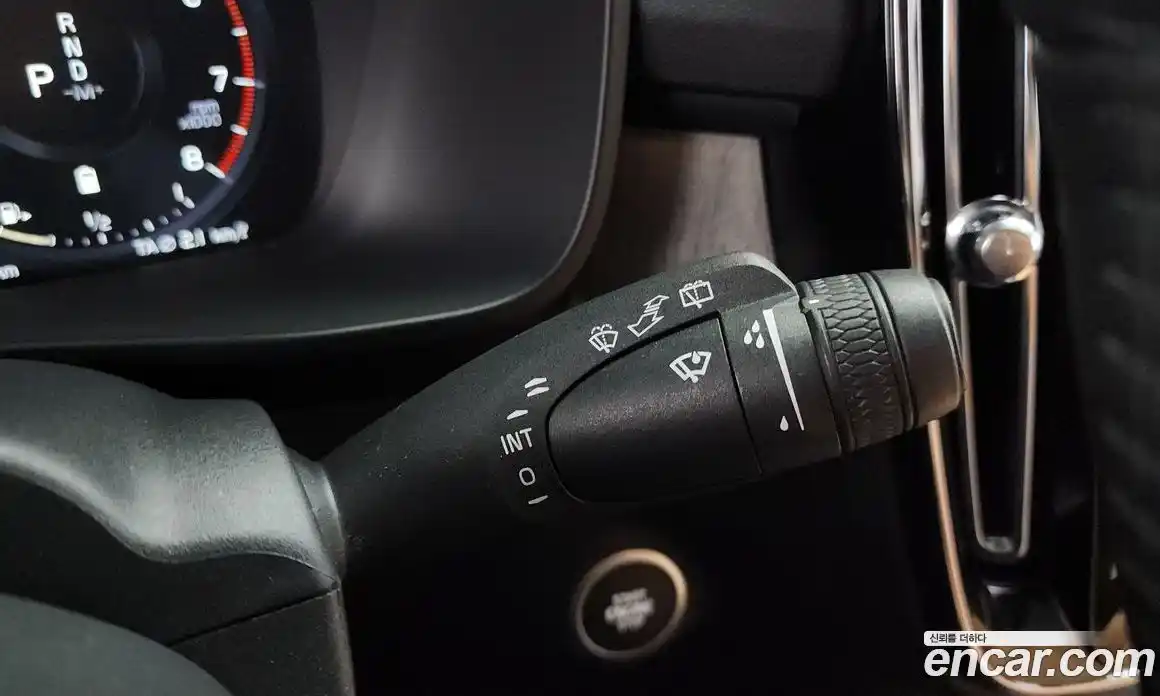 Volvo XC40 2020 2.0 автомат (гидро), фото 36