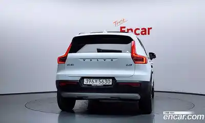 Volvo XC40 2020 2.0 автомат (гидро), миниатюра 4