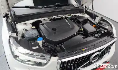 Volvo XC40 2020 2.0 автомат (гидро), миниатюра 6