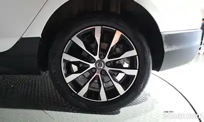 Volvo V40 2019 2.0 автомат (гидро), миниатюра 7