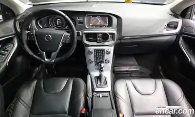 Volvo V40 2019 2.0 автомат (гидро), миниатюра 10