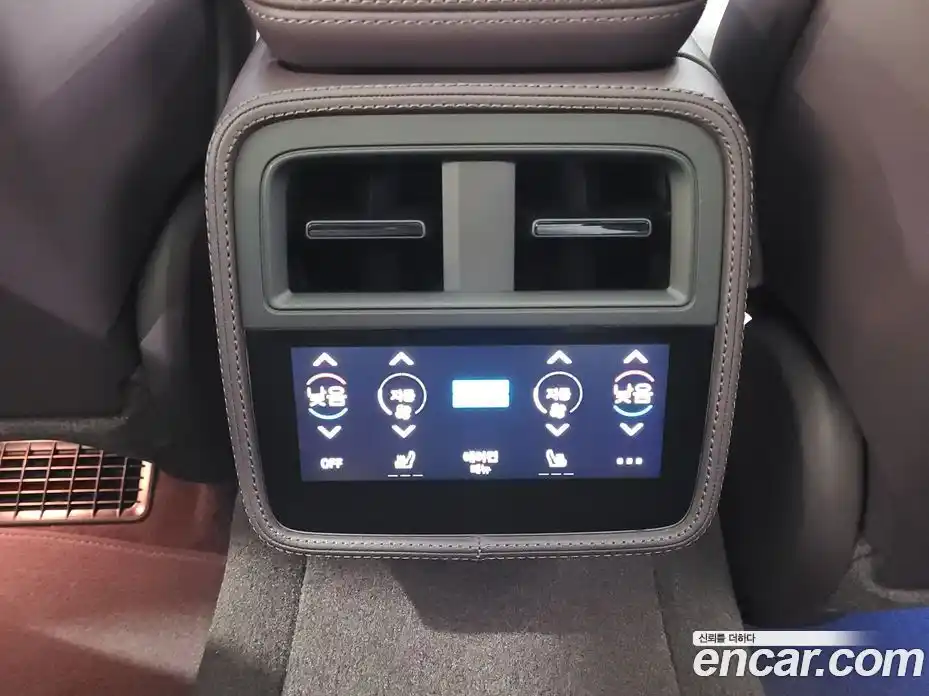 Porsche Taycan 2025 0.1 автомат (гидро), фото 14