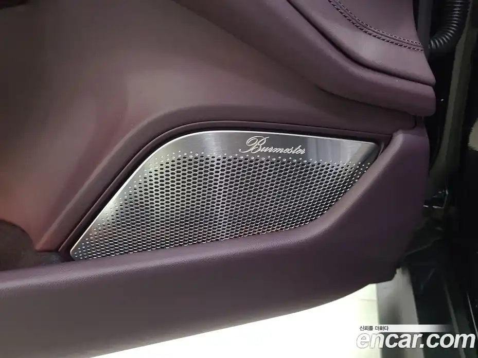 Porsche Taycan 2025 0.1 автомат (гидро), фото 18