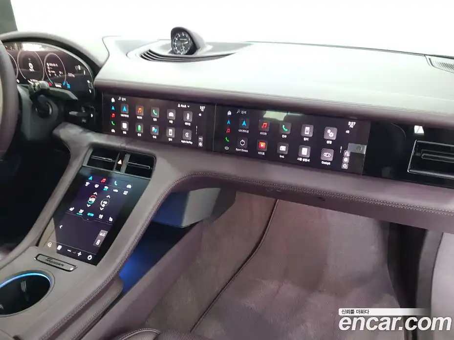 Porsche Taycan 2025 0.1 автомат (гидро), фото 9