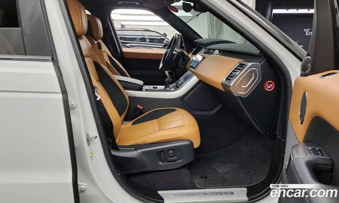 Land Rover Range Rover Sport 2021 3.0 автомат (гидро), фото 17