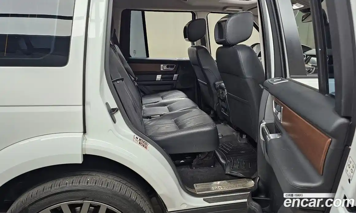 Land Rover Discovery 2016 3.0 автомат (гидро), фото 12