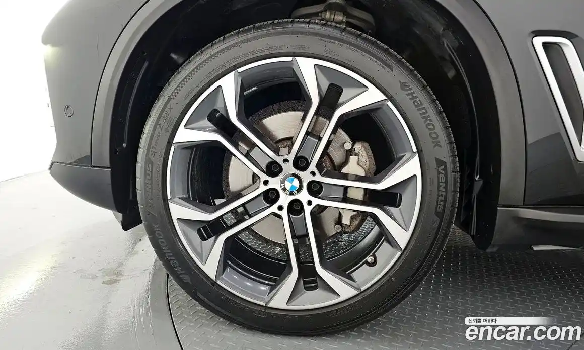 BMW X5 2023 3.0 автомат (гидро), фото 5