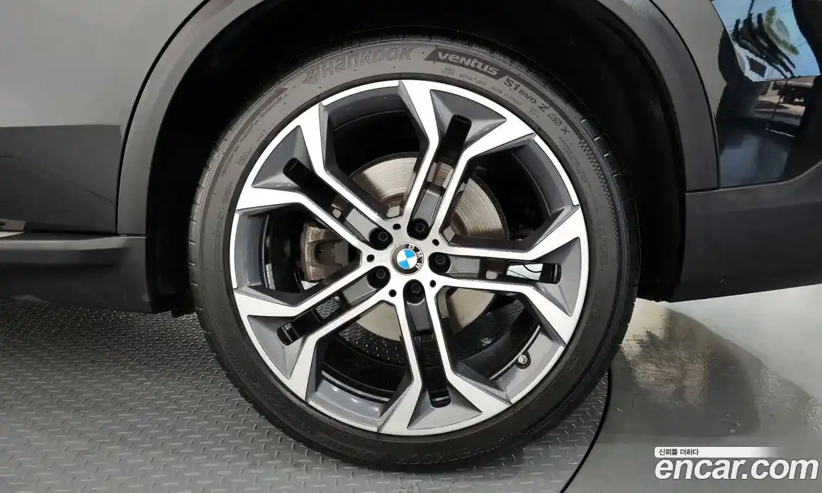 BMW X5 2023 3.0 автомат (гидро), фото 7
