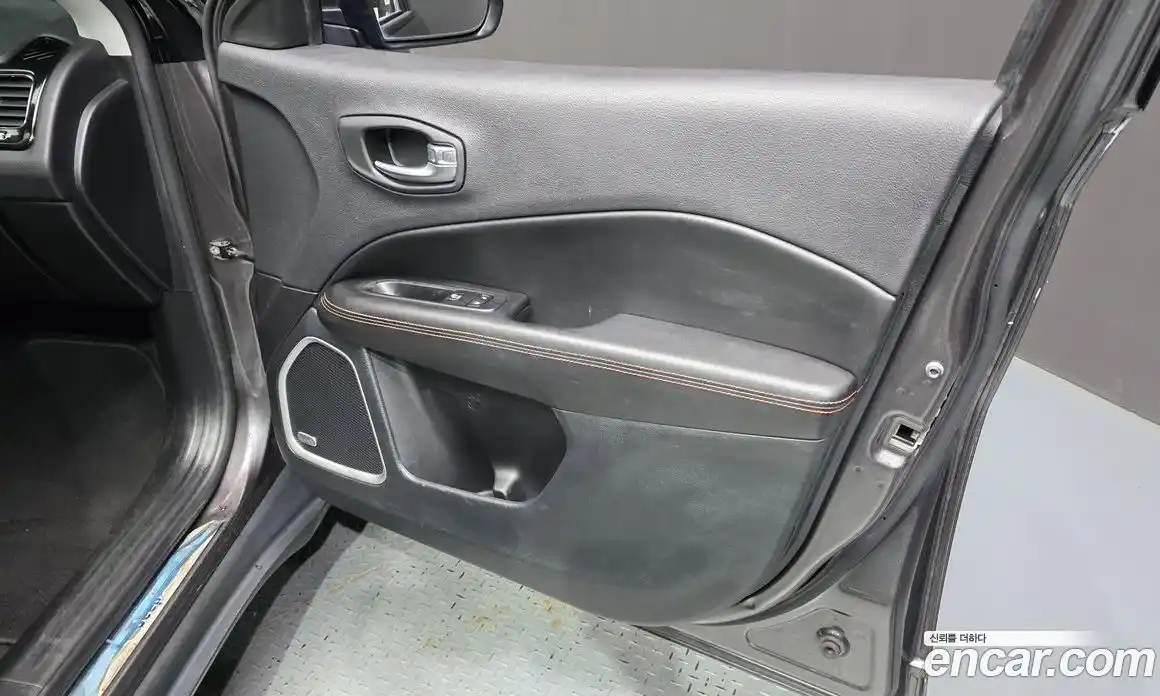 Jeep Compass 2019 2.4 автомат (гидро), фото 14