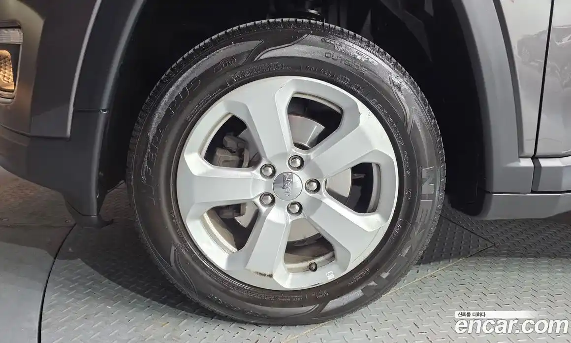 Jeep Compass 2019 2.4 автомат (гидро), фото 5