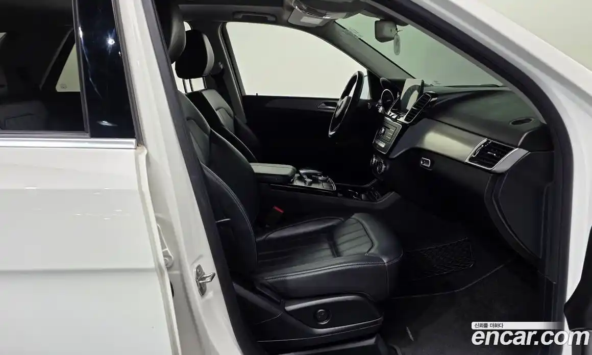 Mercedes-Benz GLE-Class 2018 3.0 гидро, фото 11 Mercedes-Benz GLE-Class 2018 3.0 гидро, фото 11