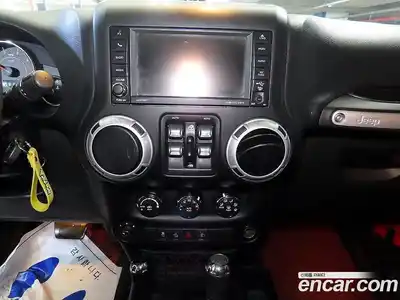 Jeep Wrangler 2015 2.8 автомат (гидро), миниатюра 11