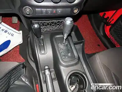 Jeep Wrangler 2015 2.8 автомат (гидро), миниатюра 12