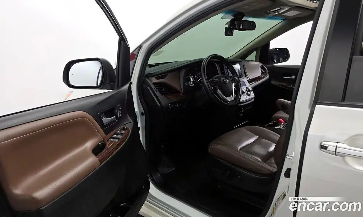 Toyota Sienna 2017 3.5 гидро, фото 13