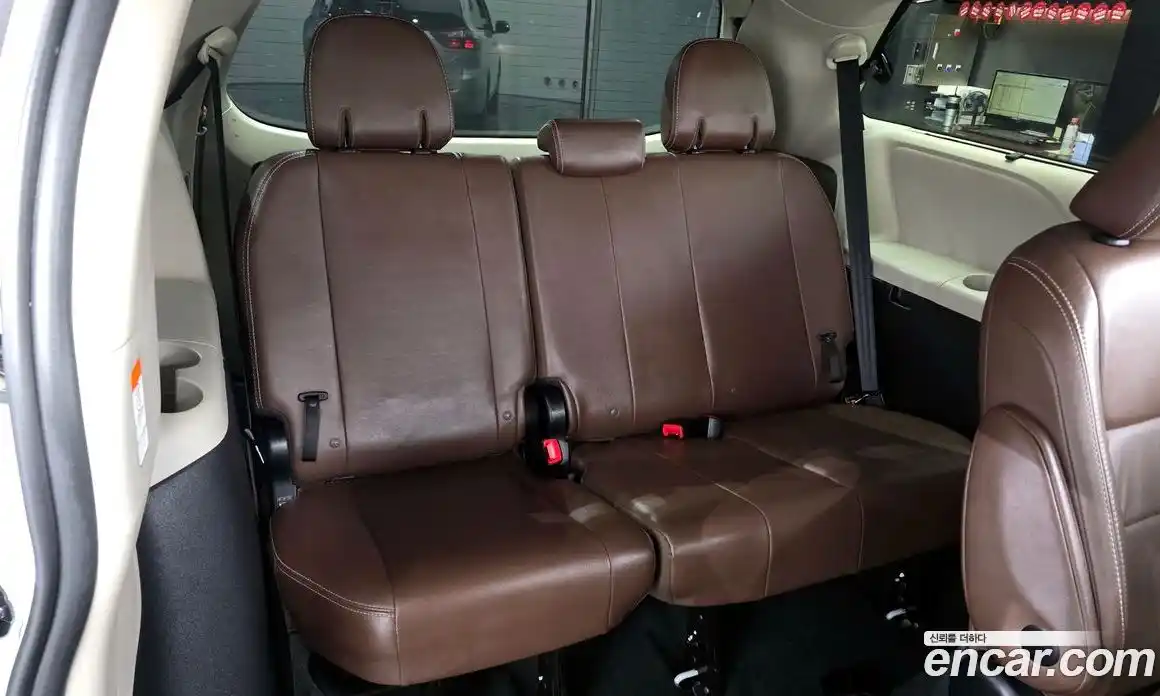 Toyota Sienna 2017 3.5 гидро, фото 19