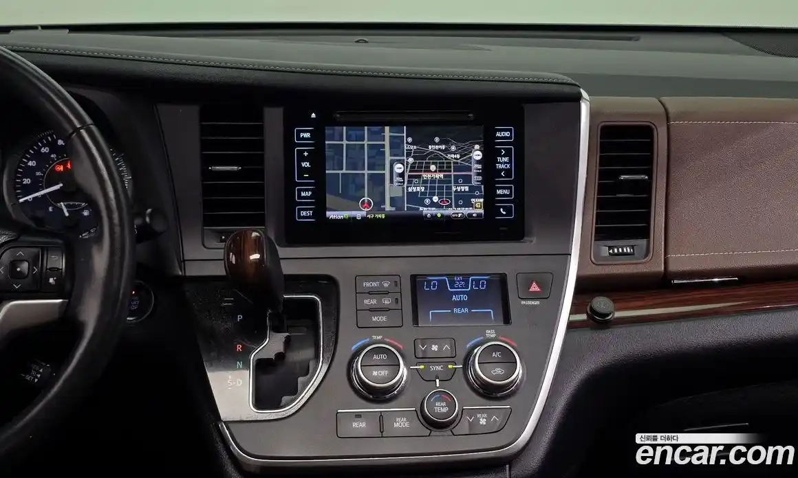 Toyota Sienna 2017 3.5 гидро, фото 21