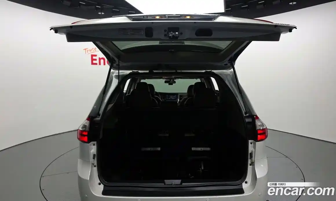 Toyota Sienna 2017 3.5 гидро, фото 30