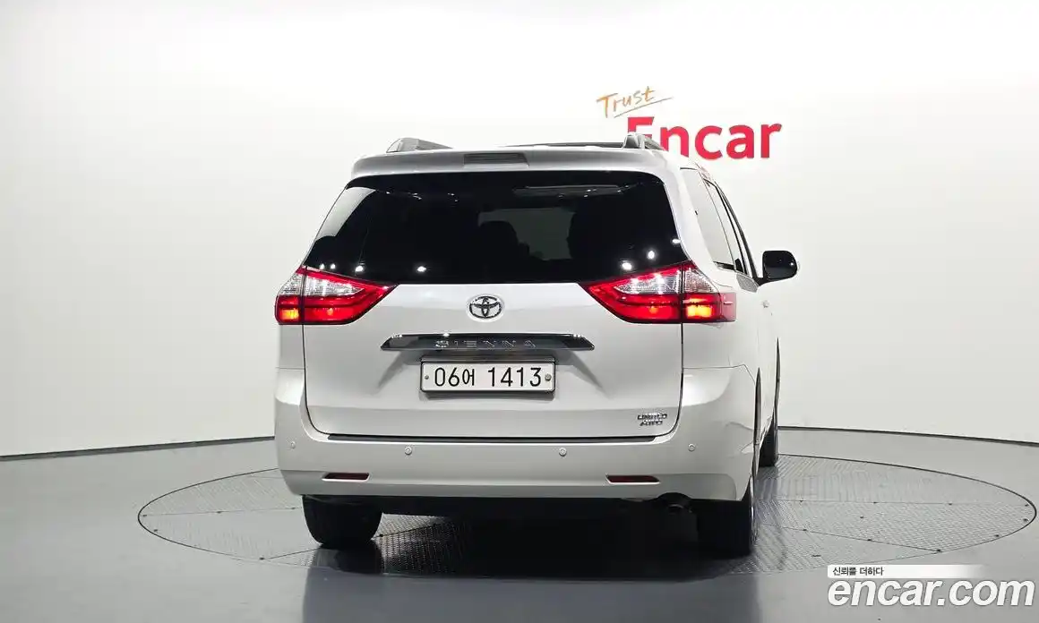 Toyota Sienna 2017 3.5 гидро, фото 4