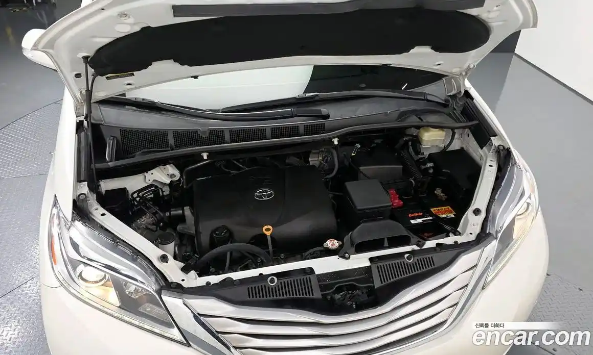 Toyota Sienna 2017 3.5 гидро, фото 6