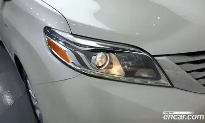 Toyota Sienna 2017 3.5 гидро, миниатюра 8