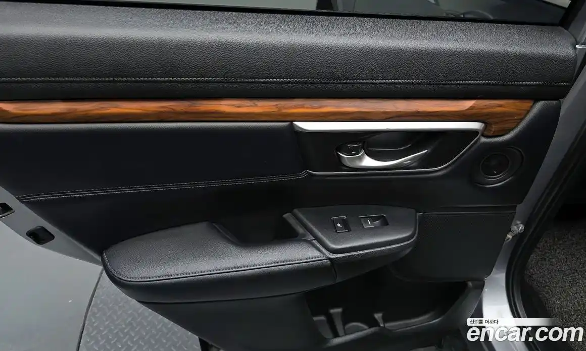 Honda CR-V 2017 1.5 автомат (гидро), фото 14