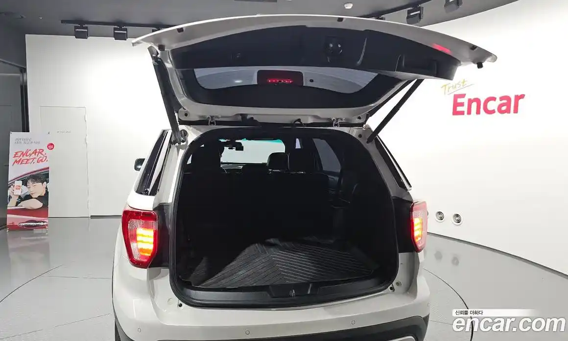 Ford Explorer 2016 2.3 автомат (гидро), фото 20