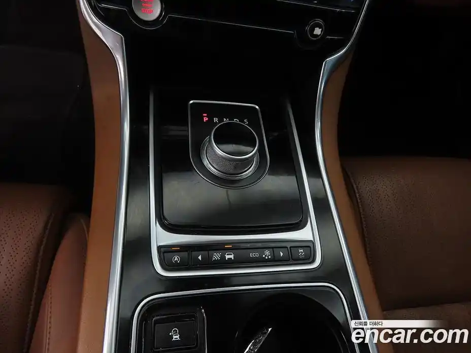 Jaguar XE 2016 2.0 гидро, фото 9