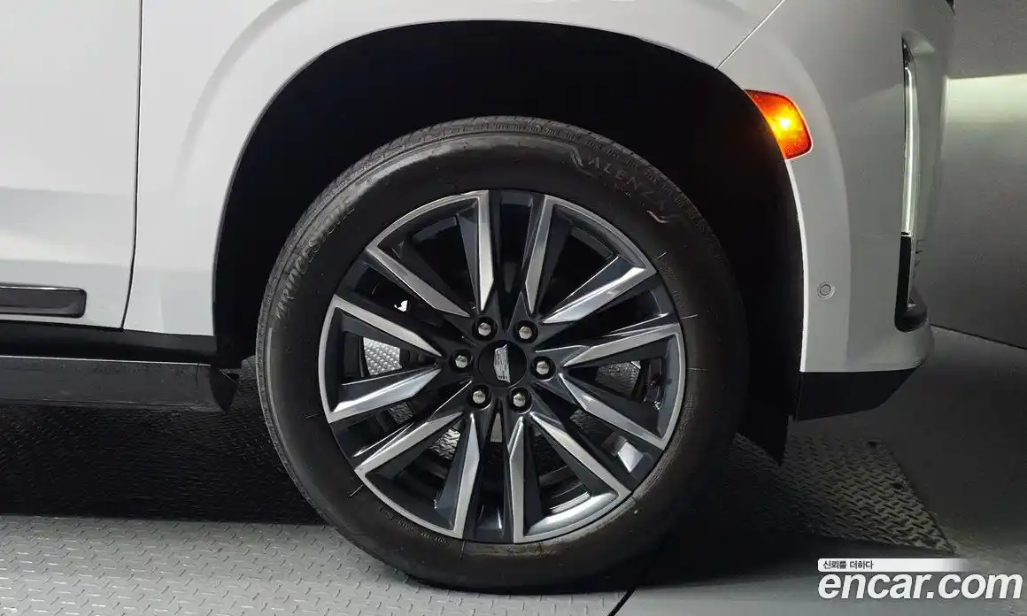 Cadillac Escalade 2022 6.2 гидро, фото 7