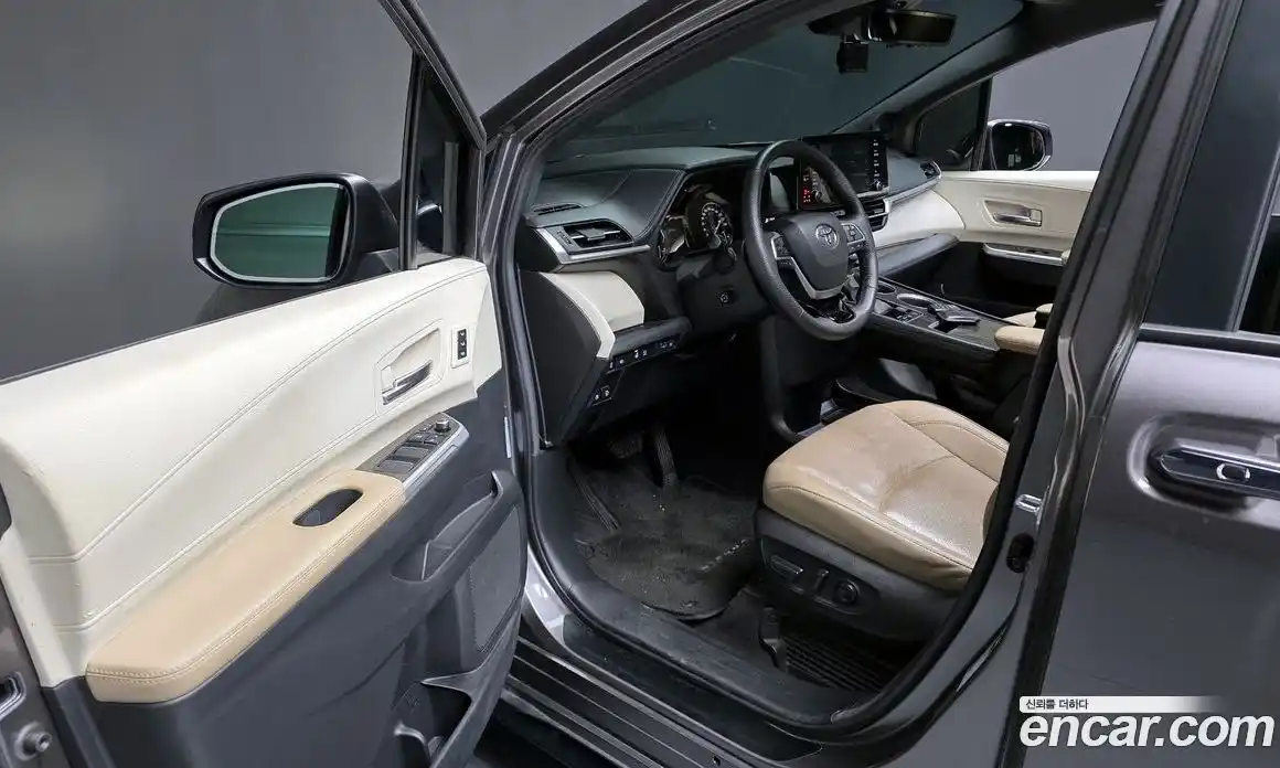 Toyota Sienna 2023 2.5 гидро, фото 10