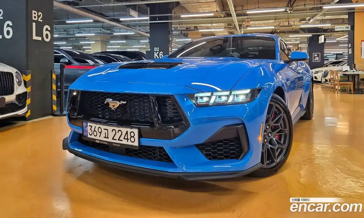 Ford Mustang 2025 5.0 автомат (гидро), фото 15
