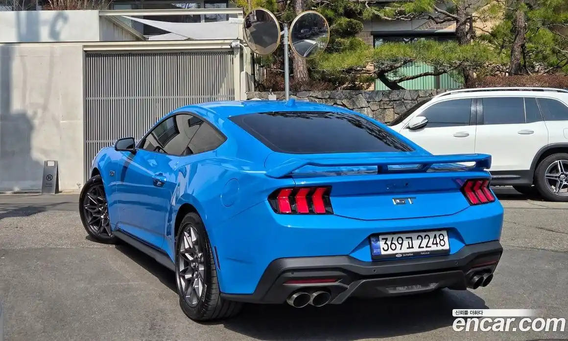 Ford Mustang 2025 5.0 автомат (гидро), фото 4