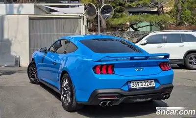 Ford Mustang 2025 5.0 автомат (гидро), миниатюра 4