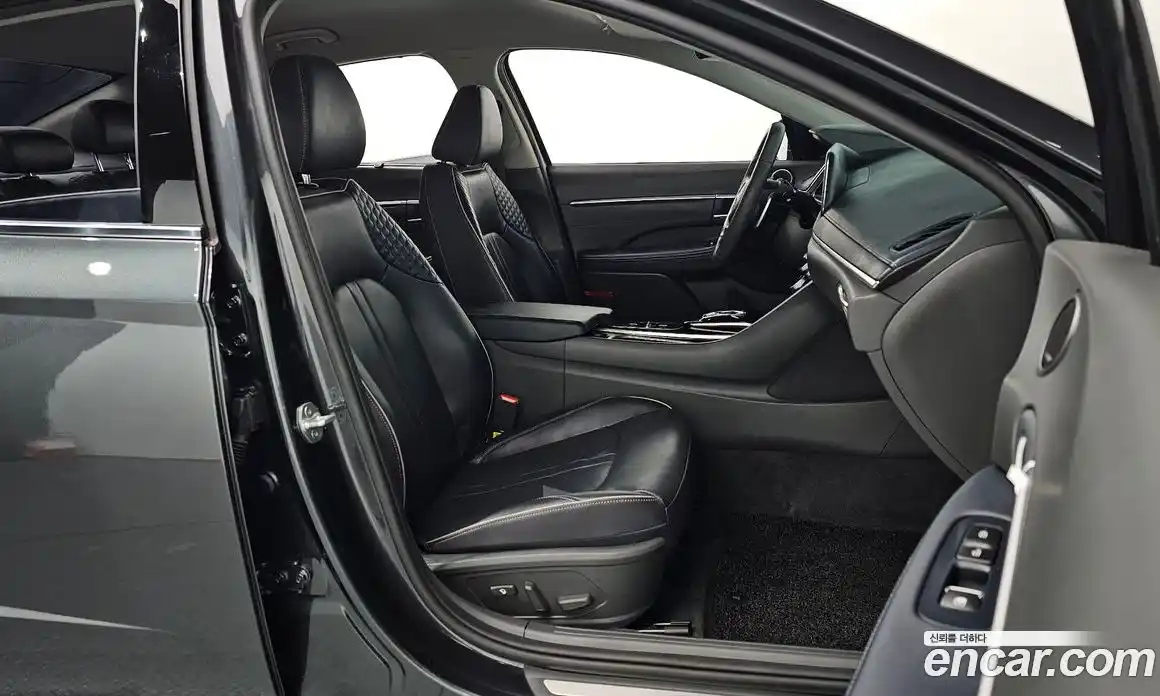 Hyundai Sonata 2021 1.6 автомат (гидро), фото 10
