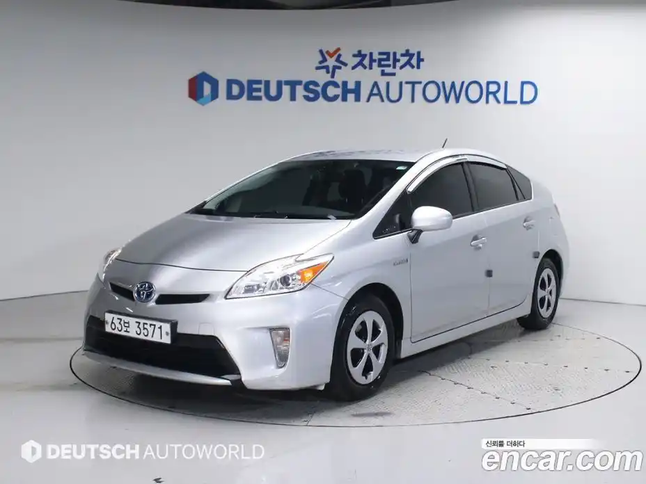 Toyota Prius 2013 1.8 гидро, фото 1