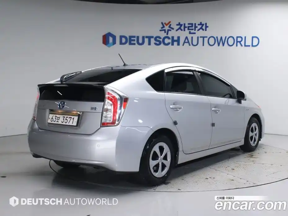 Toyota Prius 2013 1.8 гидро, фото 2
