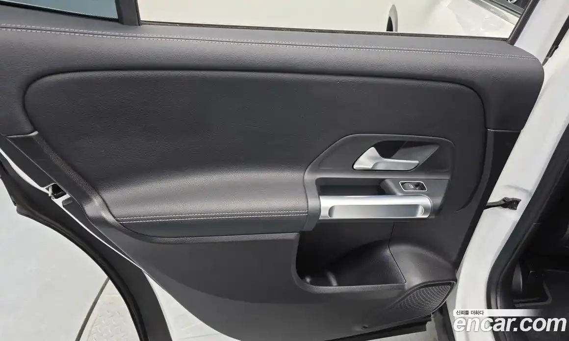 Mercedes-Benz GLB-Class 2020 2.0 автомат (гидро), фото 15
