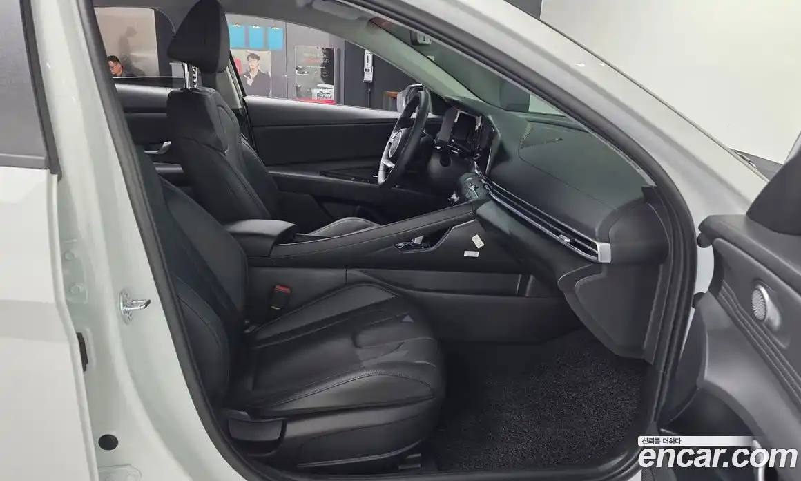 Hyundai Avante 2026 1.6 автомат (гидро), фото 11